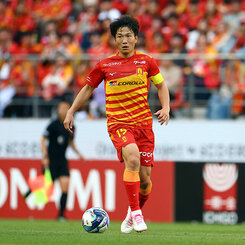 稲垣祥 | 選手・スタッフ | チーム | 名古屋グランパス公式サイト