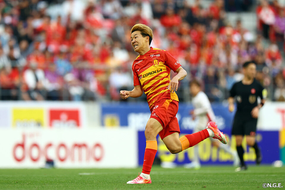 永井謙佑 | 選手・スタッフ | チーム | 名古屋グランパス公式サイト