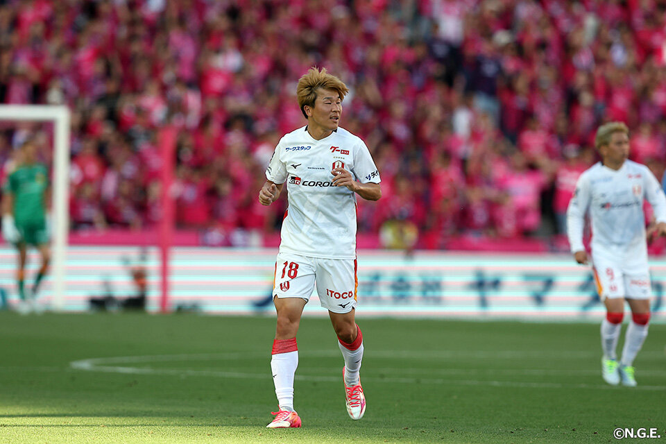 永井謙佑 | 選手・スタッフ | チーム | 名古屋グランパス公式サイト