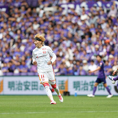 山岸 祐也 | 選手・スタッフ | チーム | 名古屋グランパス公式サイト