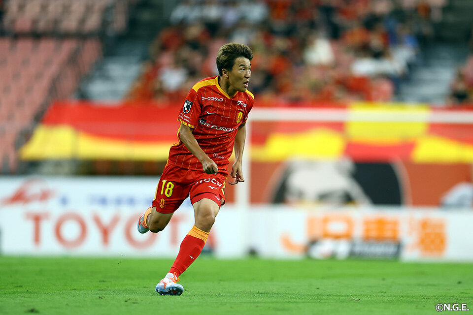 永井謙佑 | 選手・スタッフ | チーム | 名古屋グランパス公式サイト