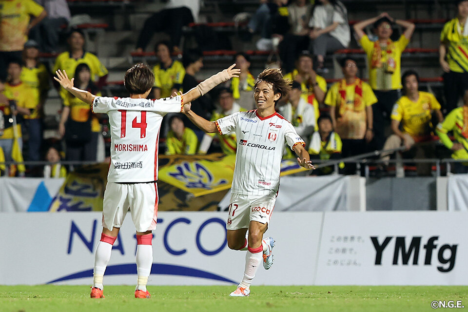 内田 宅哉 | 選手・スタッフ | チーム | 名古屋グランパス公式サイト