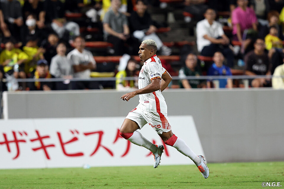 マテウス カストロ | 選手・スタッフ | チーム | 名古屋グランパス公式
