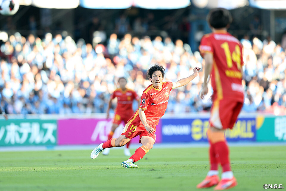 稲垣 祥 | 選手・スタッフ | チーム | 名古屋グランパス公式サイト