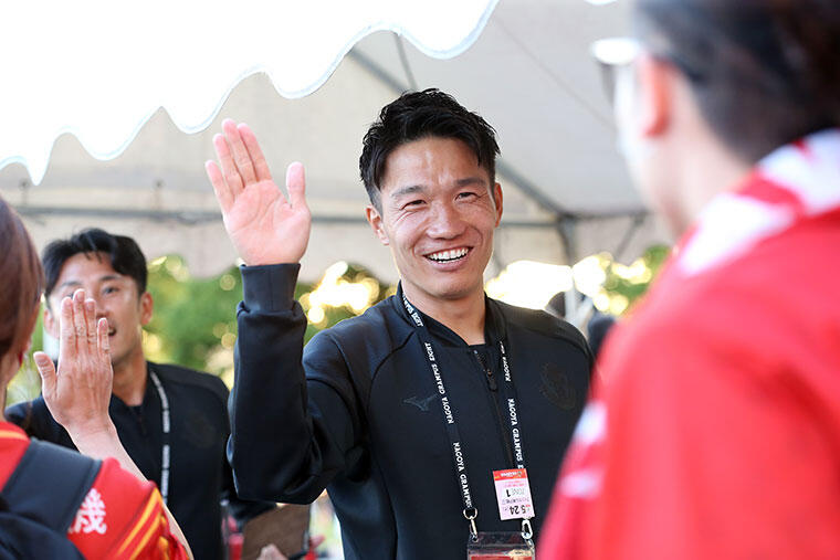 選手ふれあいイベント】選手ハイタッチ会｜ニュース｜名古屋グランパス