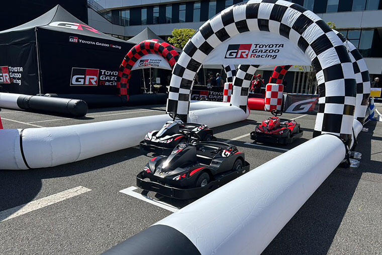 TOYOTA、フットボールCLUBウインドブレーカー 名古屋グランパス 20230929150609066_R_frQ0Y7DA1x.jpg