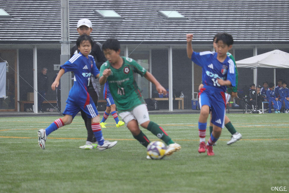 25_1017_junior_play03.jpg