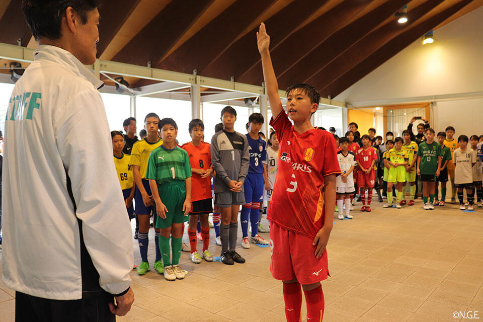 25_1017_junior_play15.jpg
