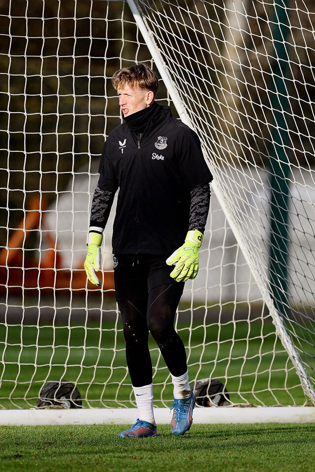 楢﨑GKコーチ・クラブスペシャルフェロー エバートン視察訪問