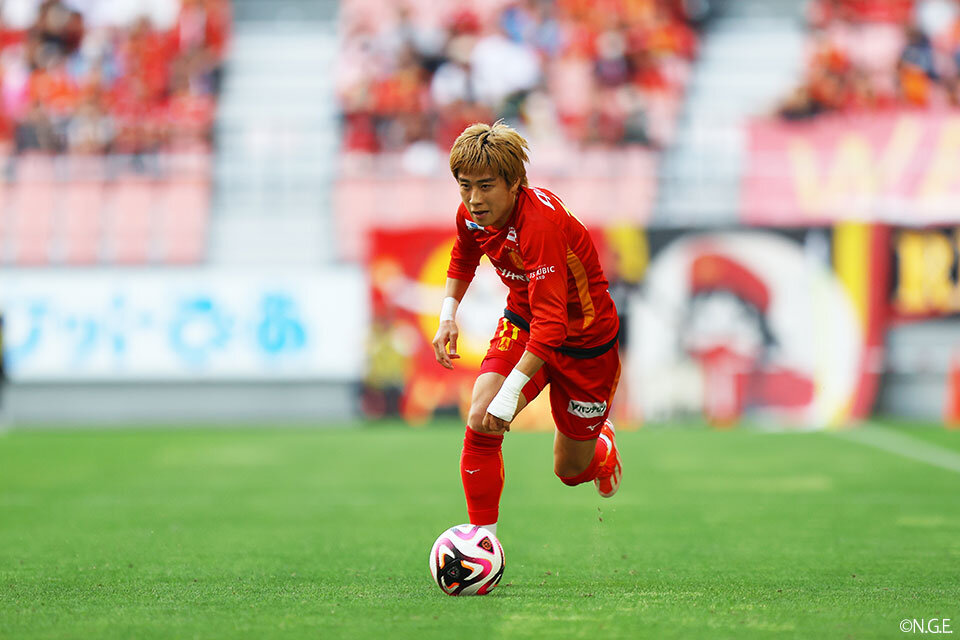 倍井 謙選手、ジュビロ磐田へ期限付き移籍延長のお知らせ｜ニュース